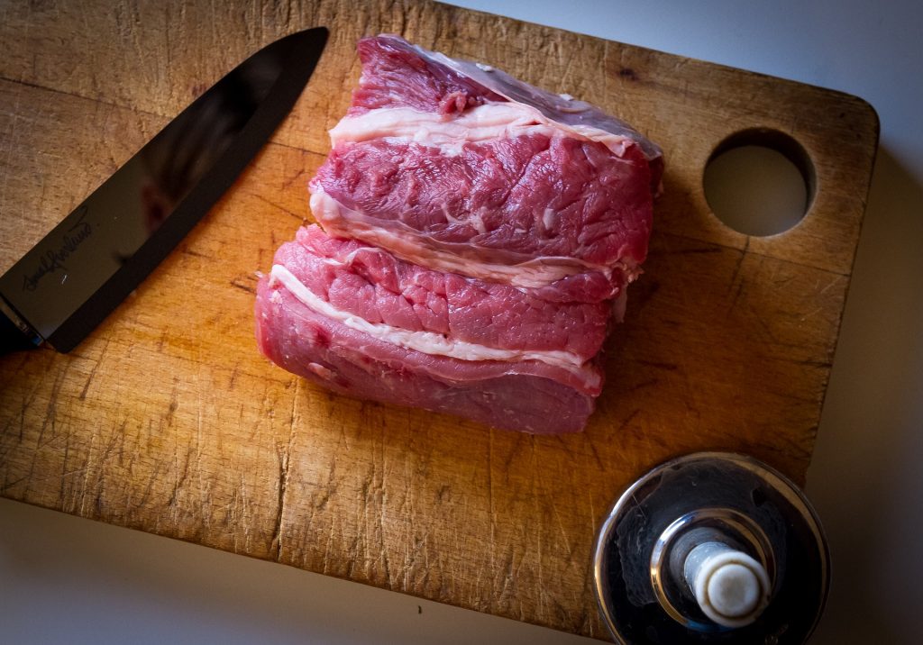 Schneidebrett aus Holz für Fleisch schneiden
